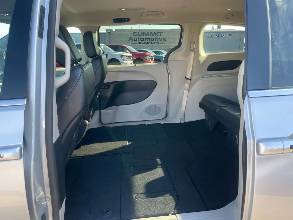 Used 2024 Chrysler Pacifica - photo 56