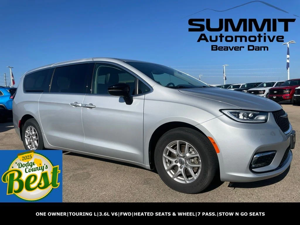 Used 2024 Chrysler Pacifica Touring L Minivan - photo 1