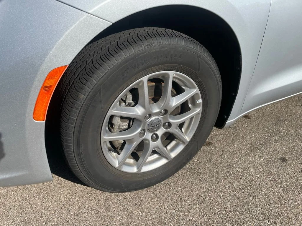 Used 2024 Chrysler Pacifica - photo 5