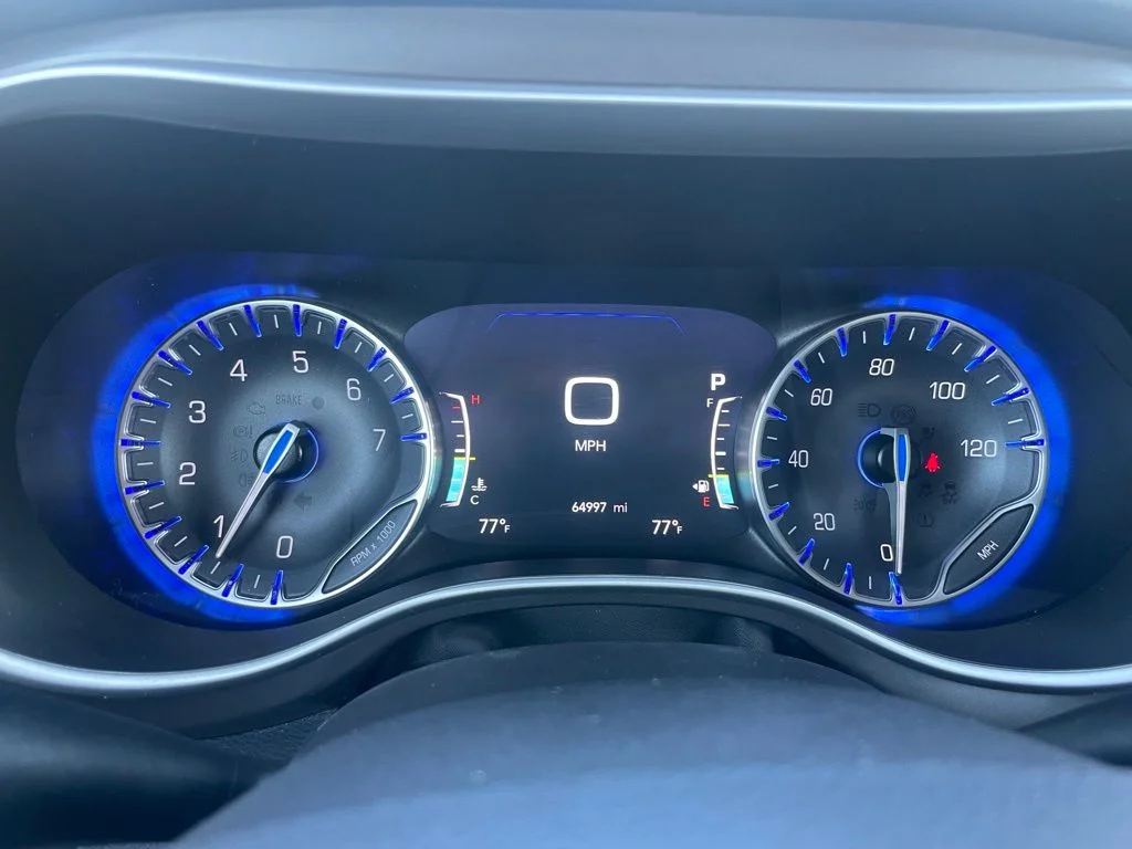 Used 2024 Chrysler Pacifica - photo 12