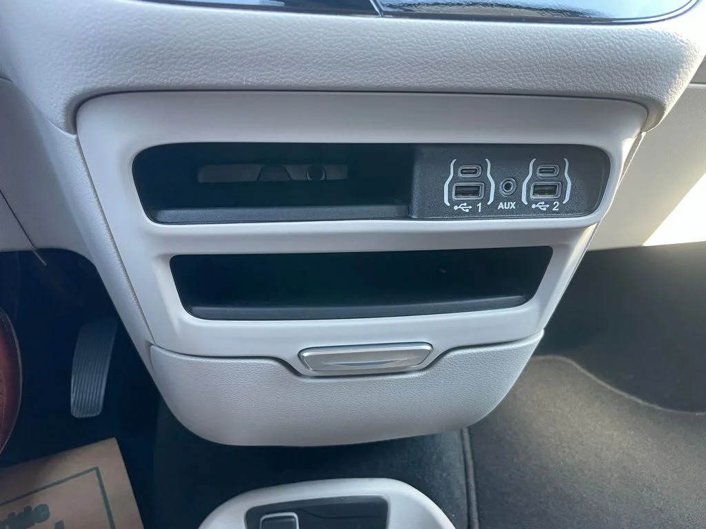 Used 2024 Chrysler Pacifica - photo 15
