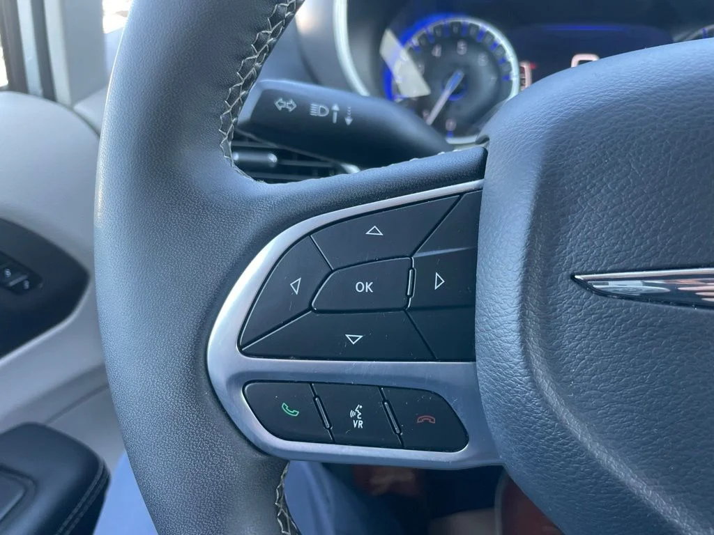 Used 2024 Chrysler Pacifica - photo 23