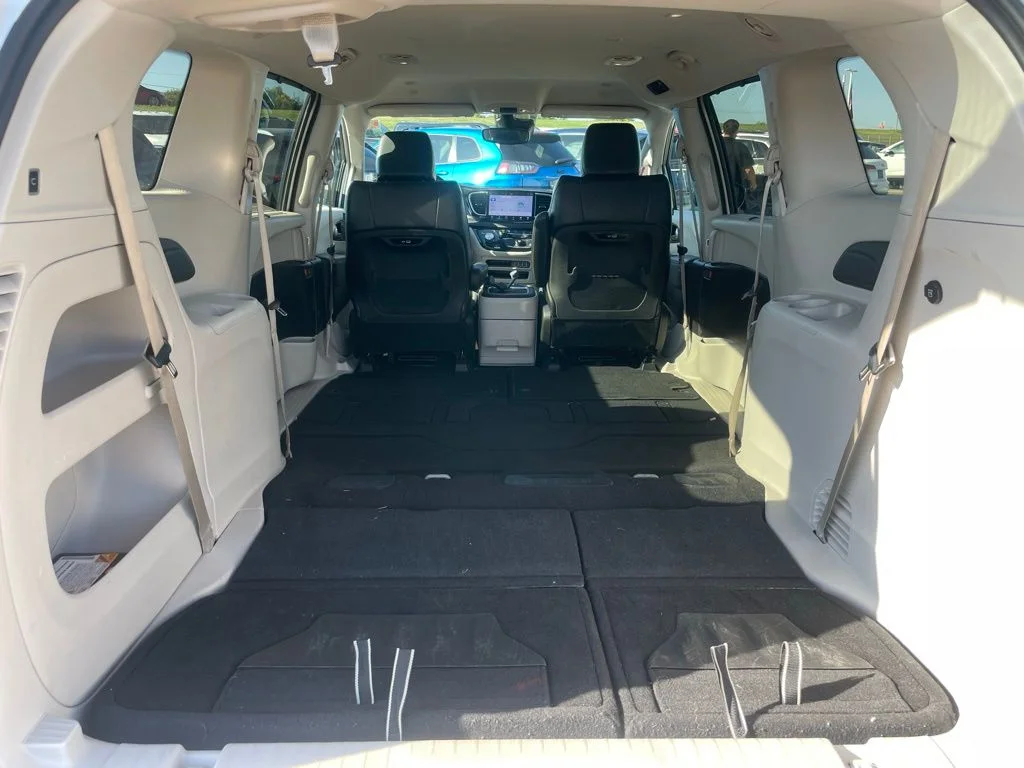 Used 2024 Chrysler Pacifica - photo 35