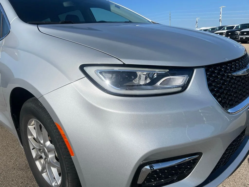 Used 2024 Chrysler Pacifica - photo 38