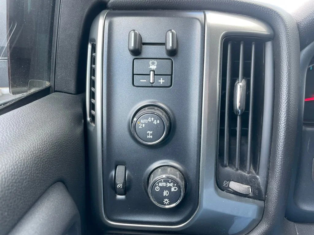 Used 2018 Chevrolet Silverado 1500 - photo 42