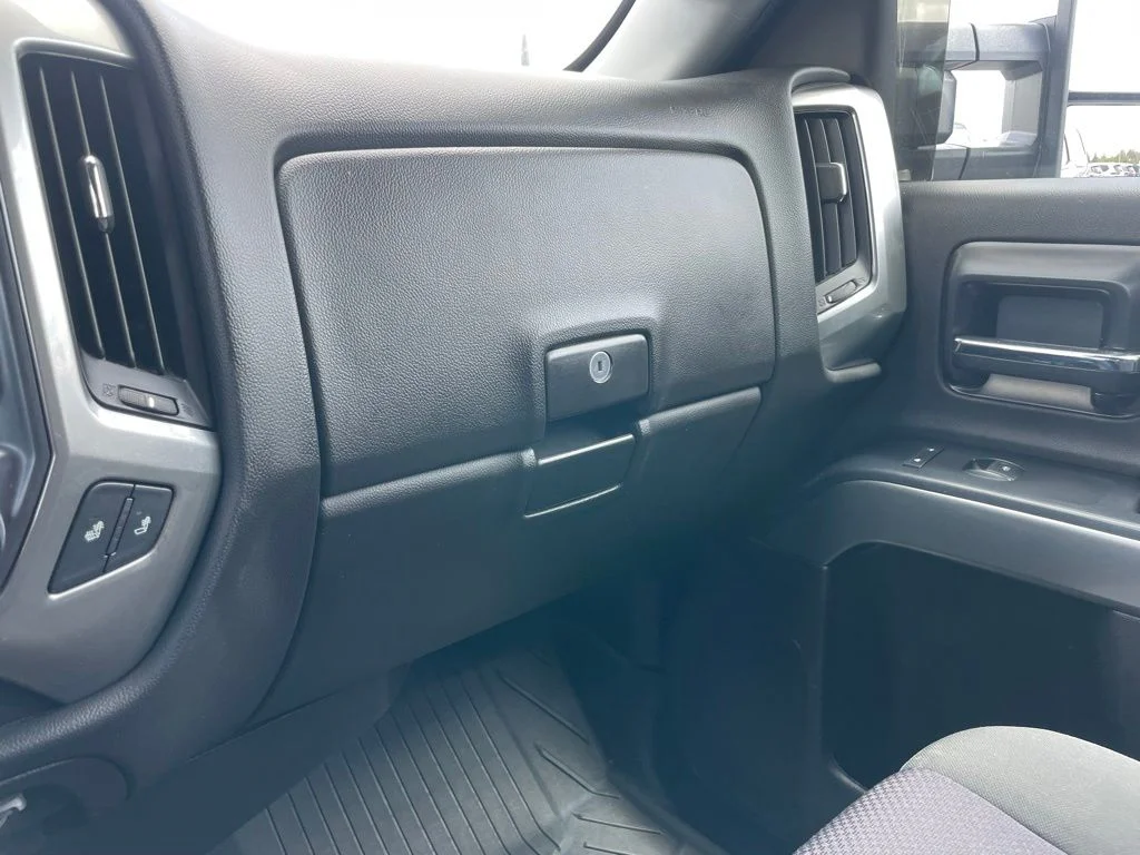 Used 2018 Chevrolet Silverado 1500 - photo 48