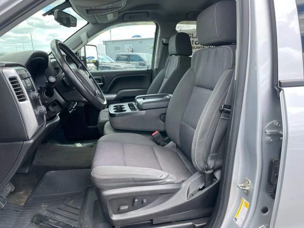 Used 2018 Chevrolet Silverado 1500 - photo 8