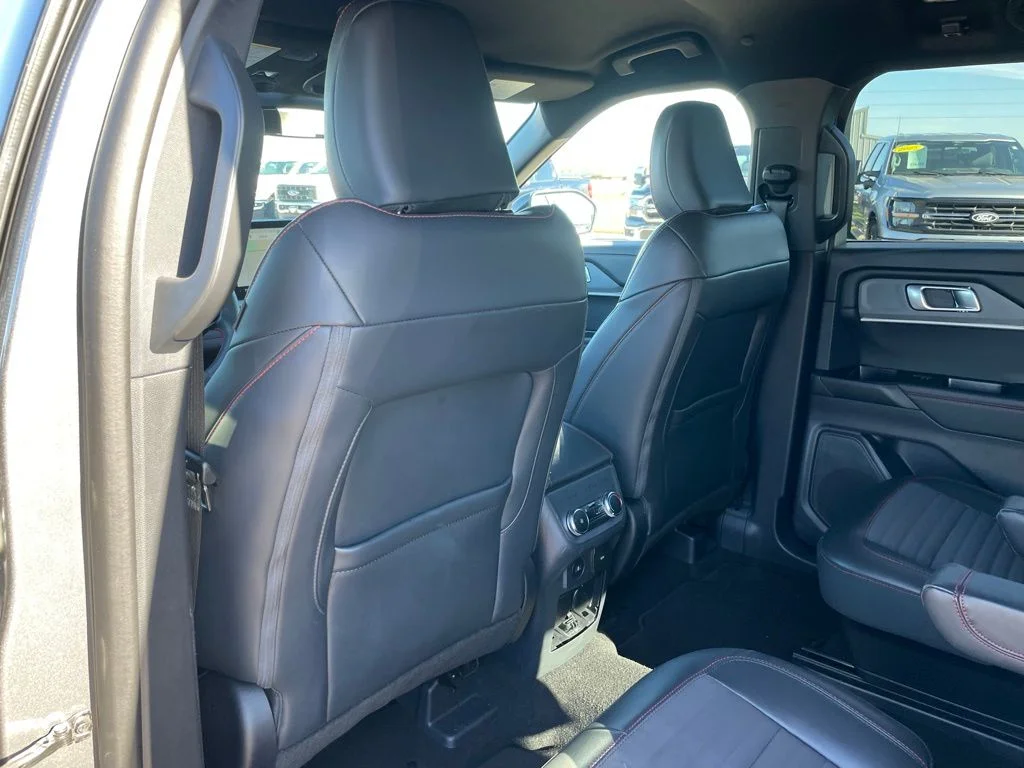 Used 2025 Ford Explorer - photo 58