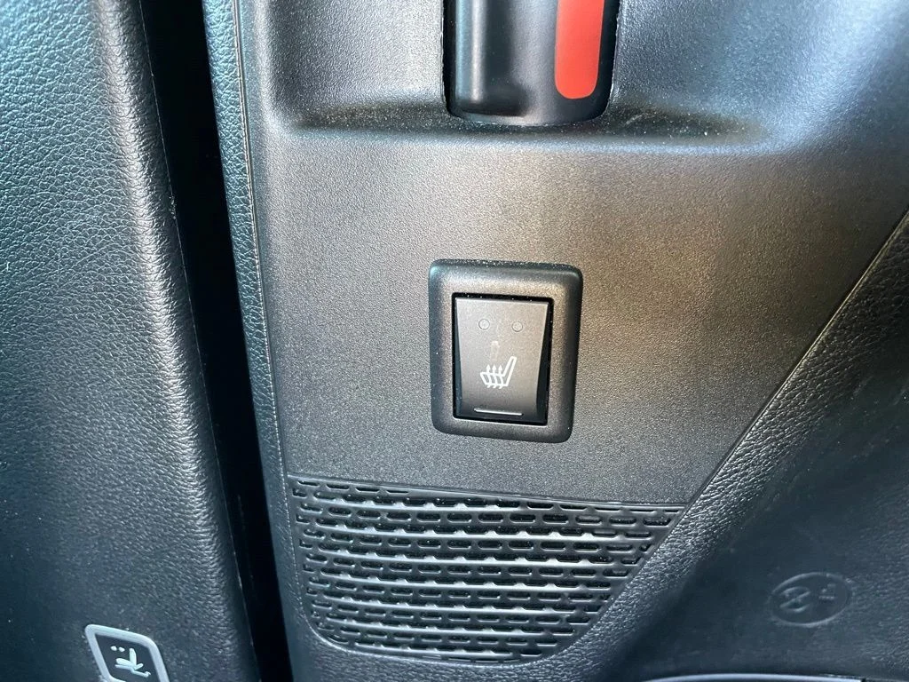 Used 2025 Chrysler Pacifica - photo 58