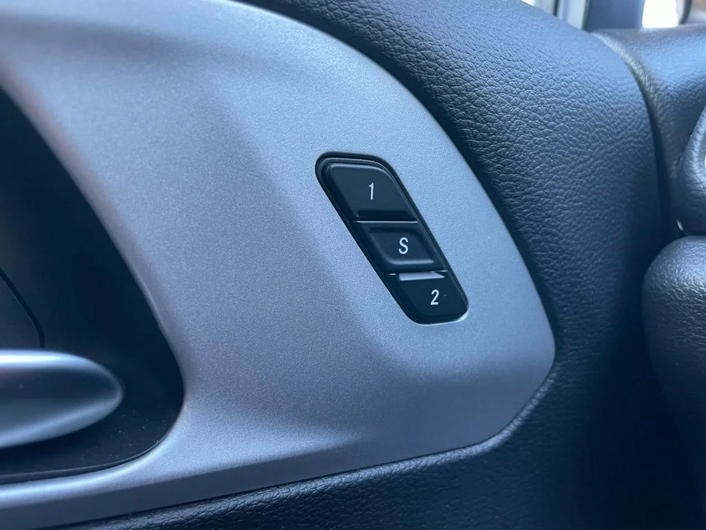 Used 2025 Chrysler Pacifica - photo 28