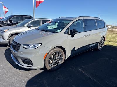 2025 Chrysler Pacifica FWD Minivan for sale #3872X - photo 1