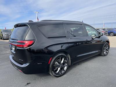 2025 Chrysler Pacifica FWD Minivan for sale #3873X - photo 2