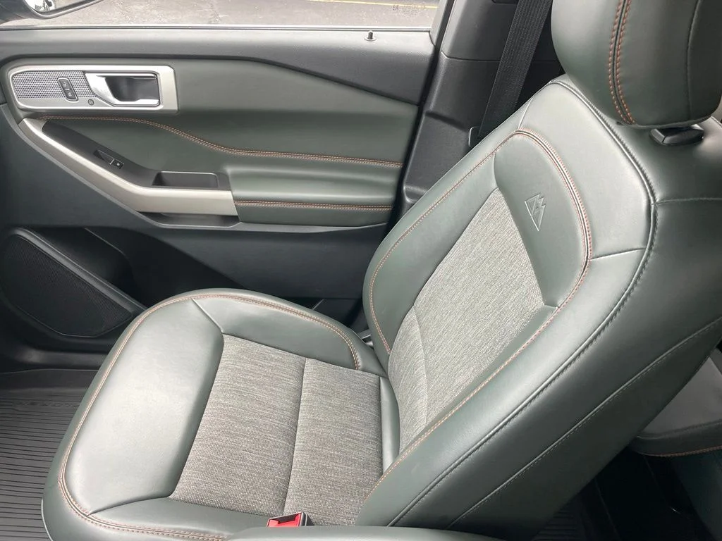 Used 2023 Ford Explorer - photo 22