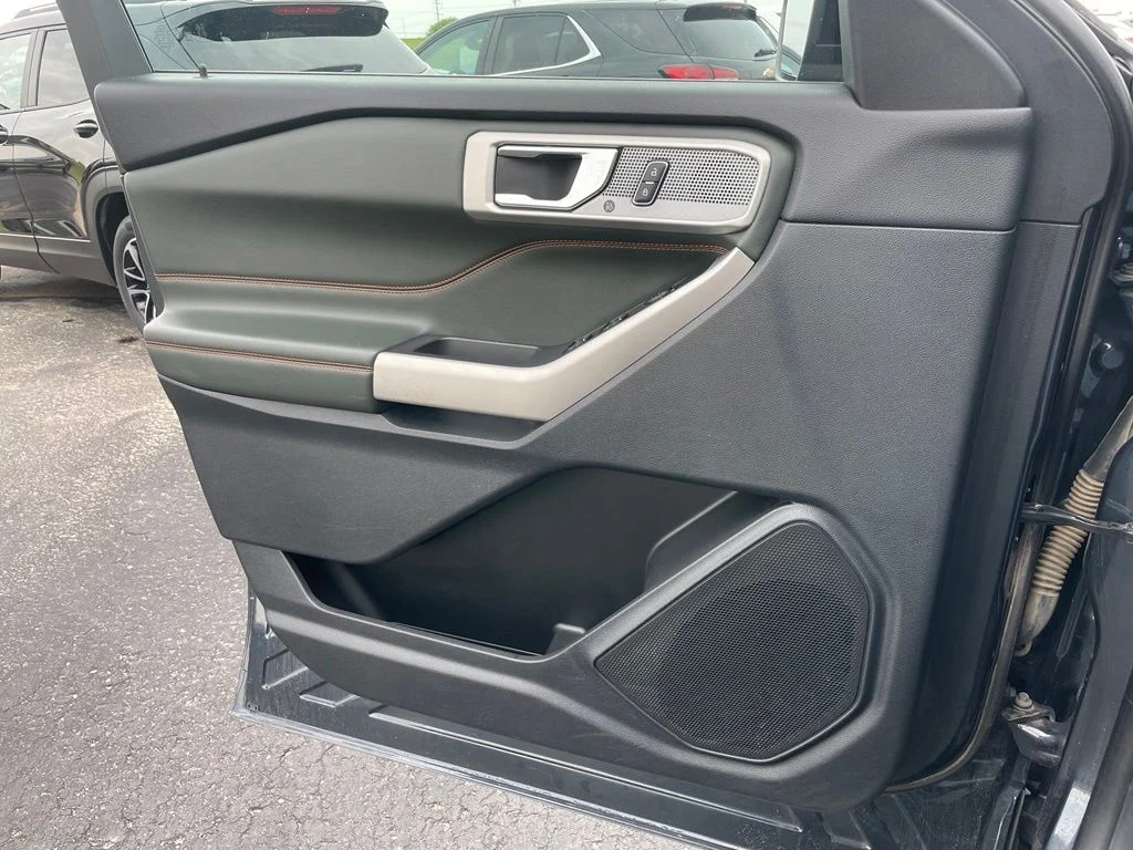 Used 2023 Ford Explorer - photo 55