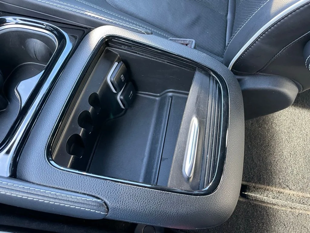 Used 2025 Chrysler Pacifica - photo 18