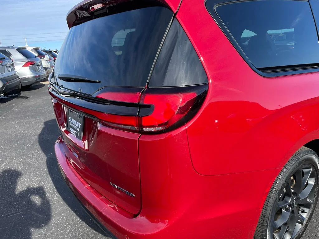 Used 2025 Chrysler Pacifica - photo 43