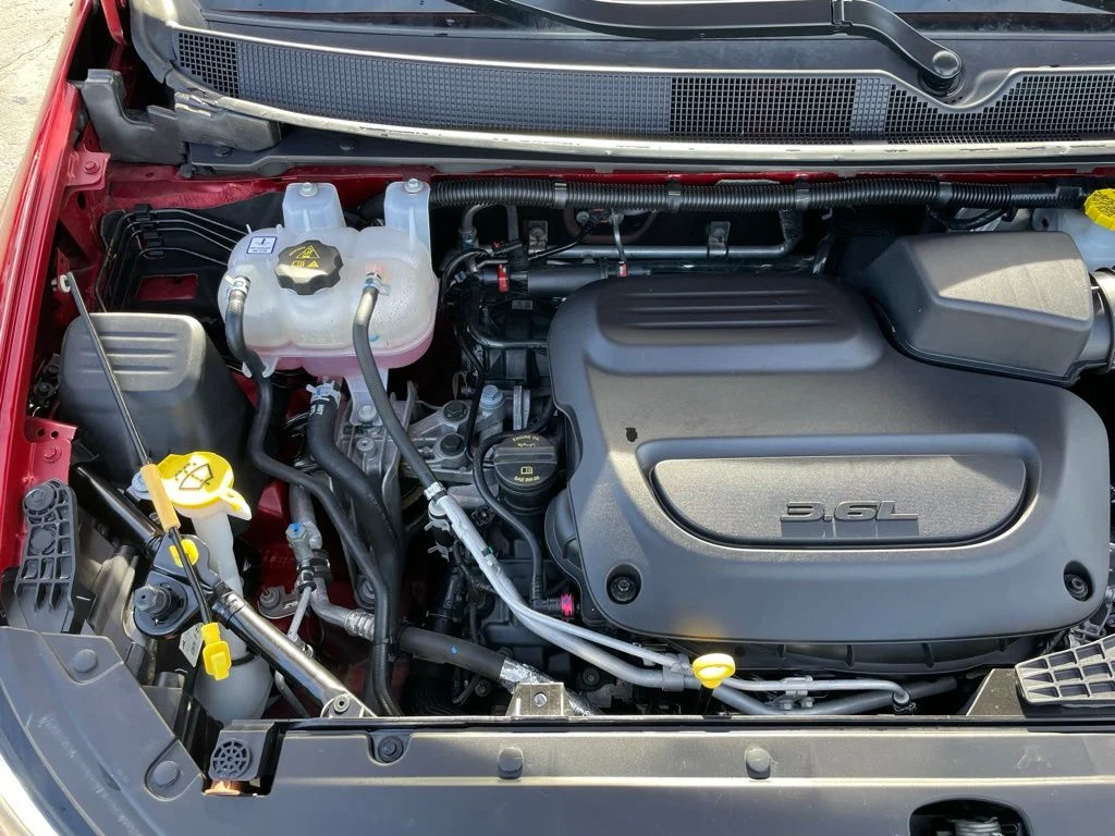 Used 2025 Chrysler Pacifica - photo 45
