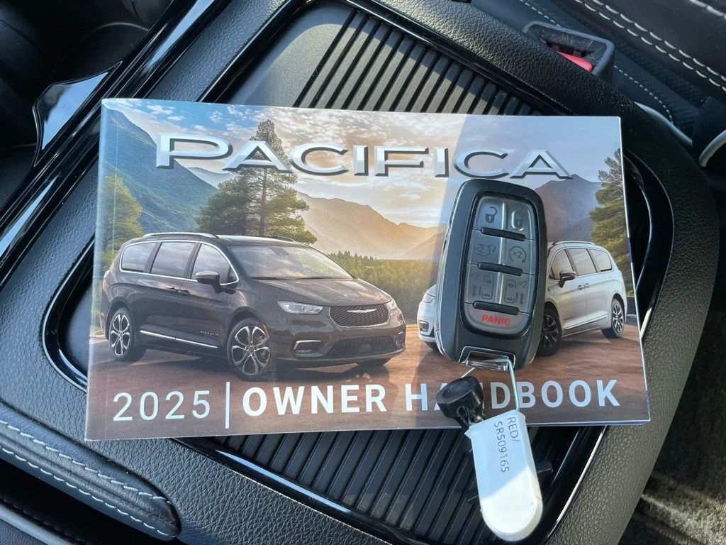 Used 2025 Chrysler Pacifica - photo 50