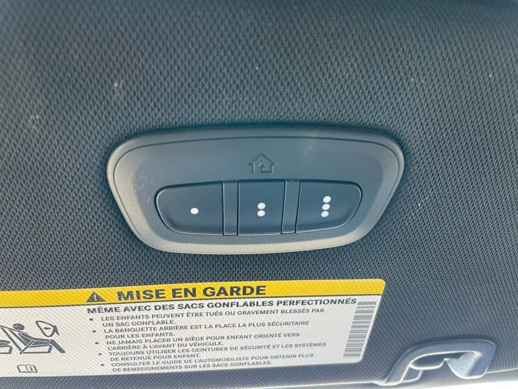 Used 2025 Chrysler Pacifica - photo 53