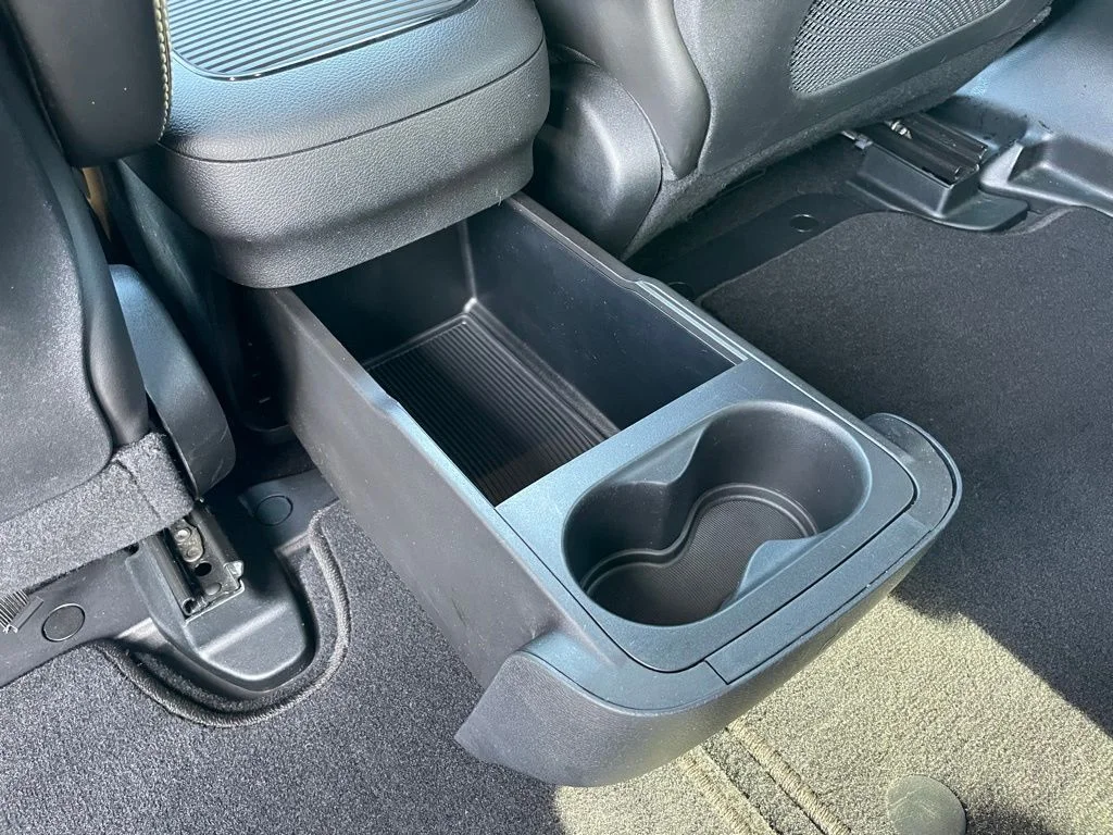 Used 2025 Chrysler Pacifica - photo 57