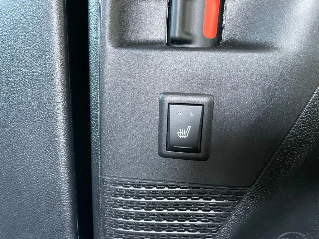 Used 2025 Chrysler Pacifica - photo 59