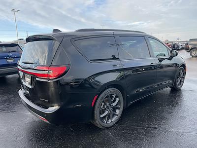 2025 Chrysler Pacifica FWD Minivan for sale #3927X - photo 2