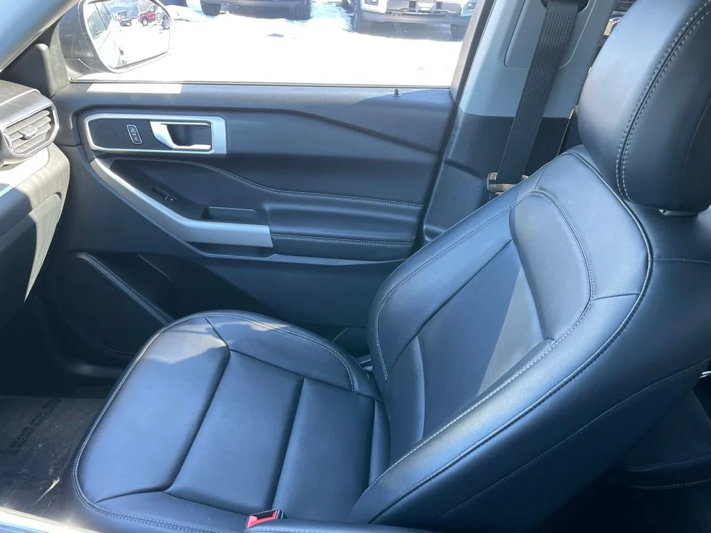 Used 2023 Ford Explorer - photo 22