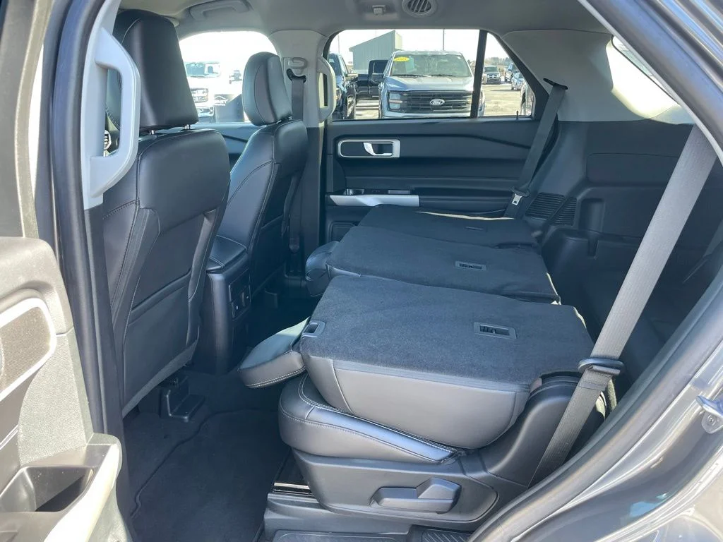 Used 2023 Ford Explorer - photo 56