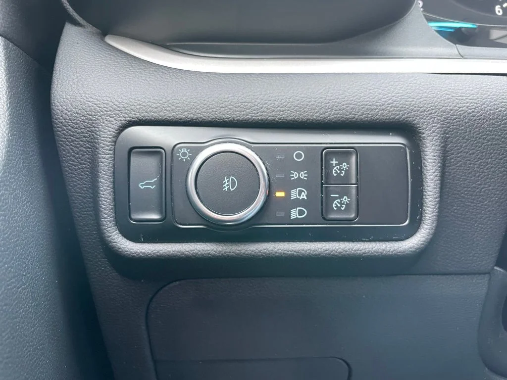 Used 2023 Ford Explorer - photo 50