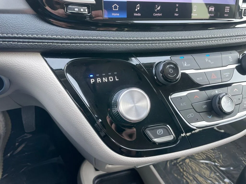 Used 2024 Chrysler Pacifica - photo 15