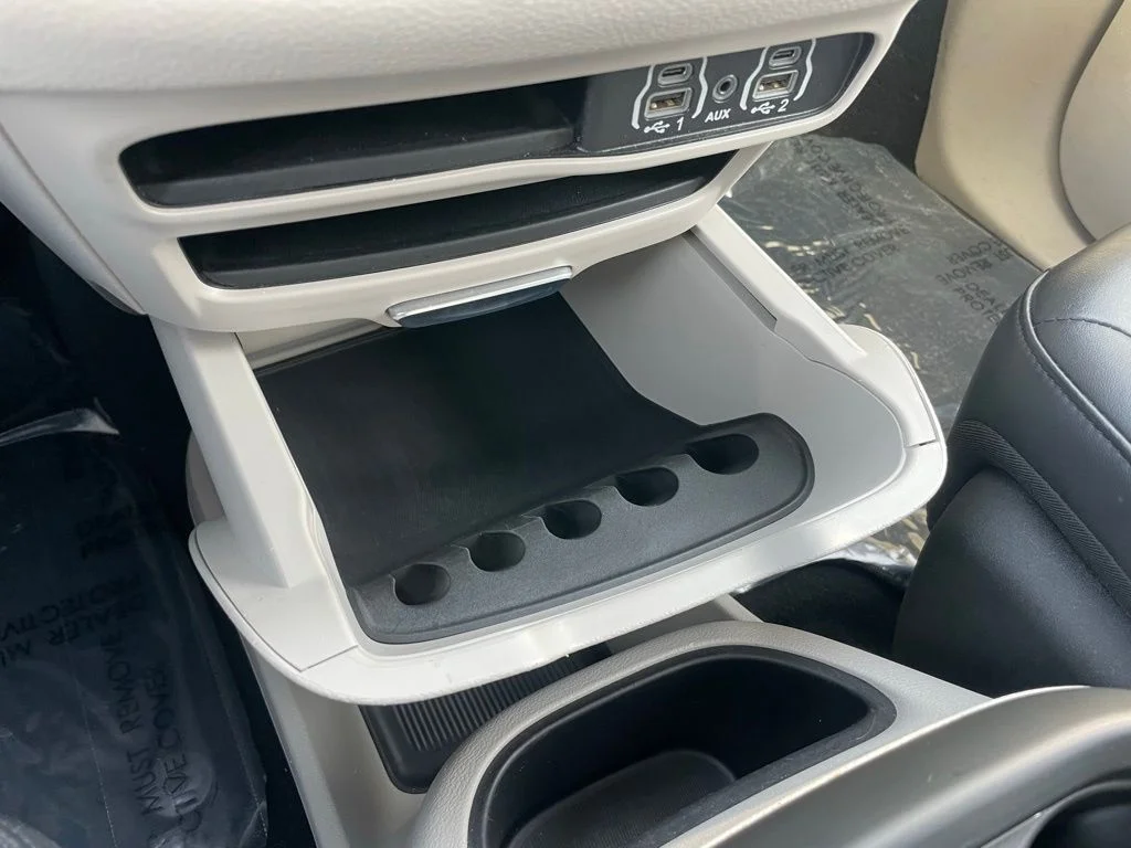 Used 2024 Chrysler Pacifica - photo 17