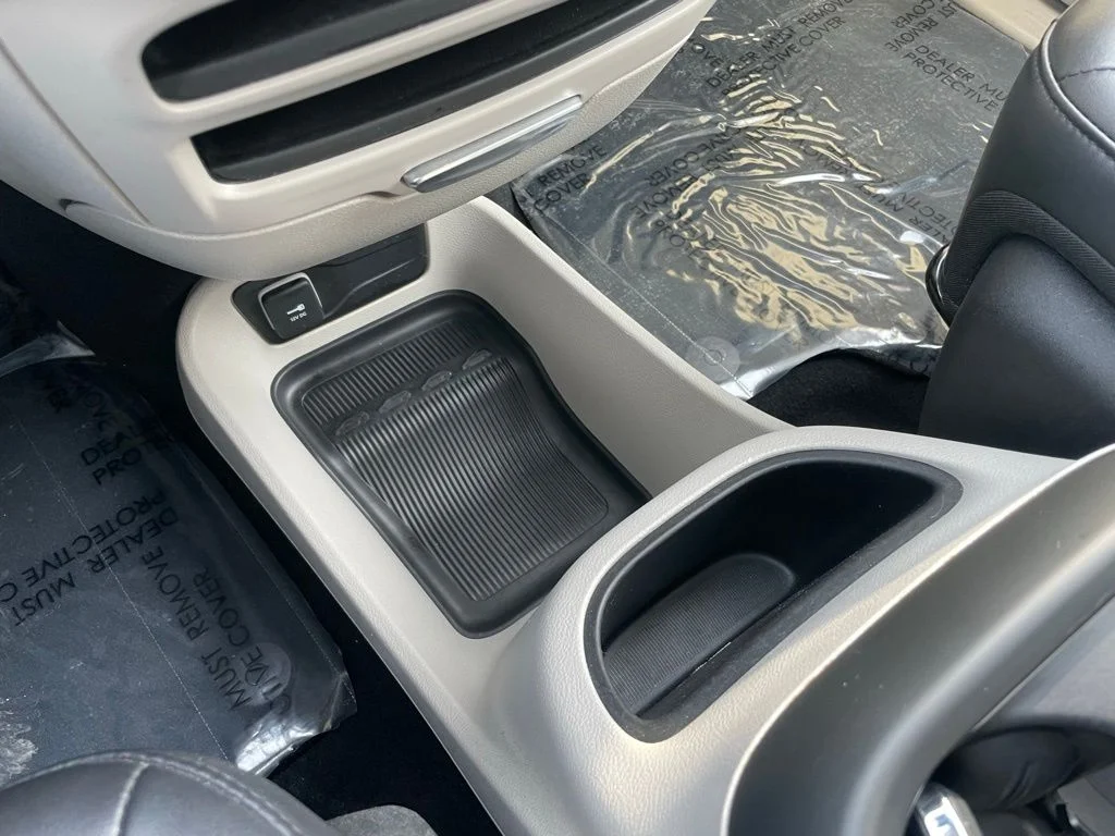 Used 2024 Chrysler Pacifica - photo 18