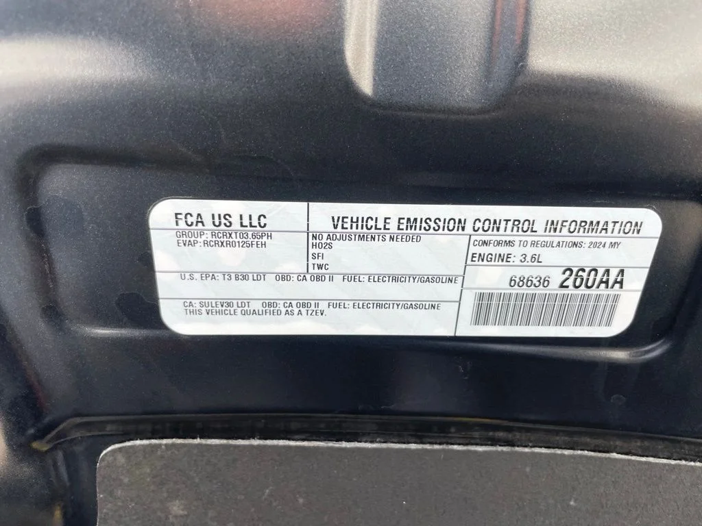 Used 2024 Chrysler Pacifica - photo 46