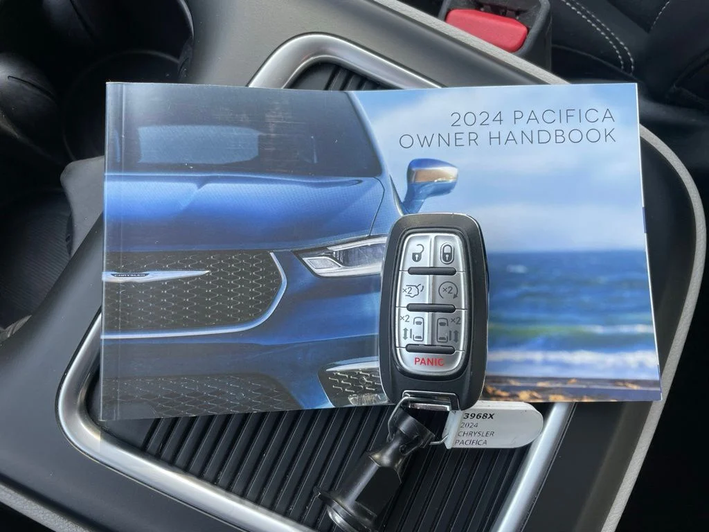 Used 2024 Chrysler Pacifica - photo 49