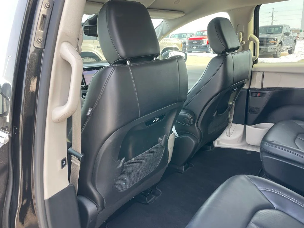 Used 2024 Chrysler Pacifica - photo 56