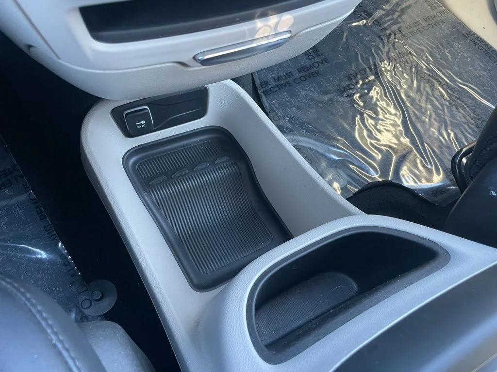 Used 2024 Chrysler Pacifica - photo 18