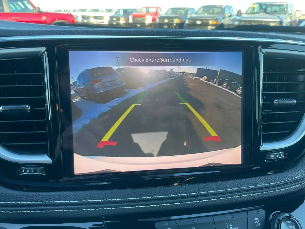 Used 2025 Chrysler Pacifica - photo 19