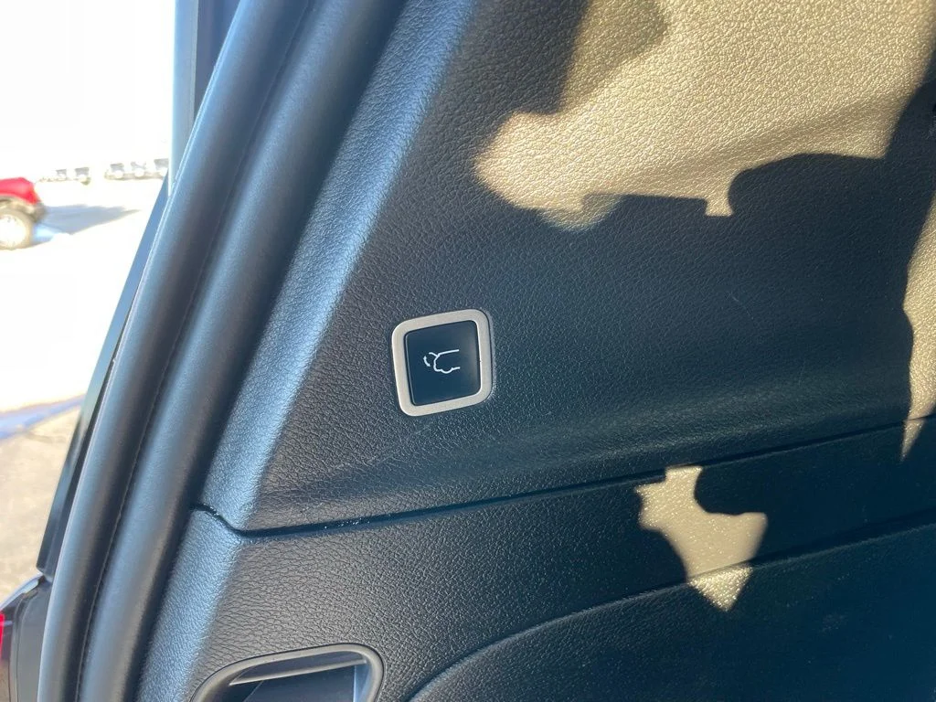 Used 2025 Chrysler Pacifica - photo 36