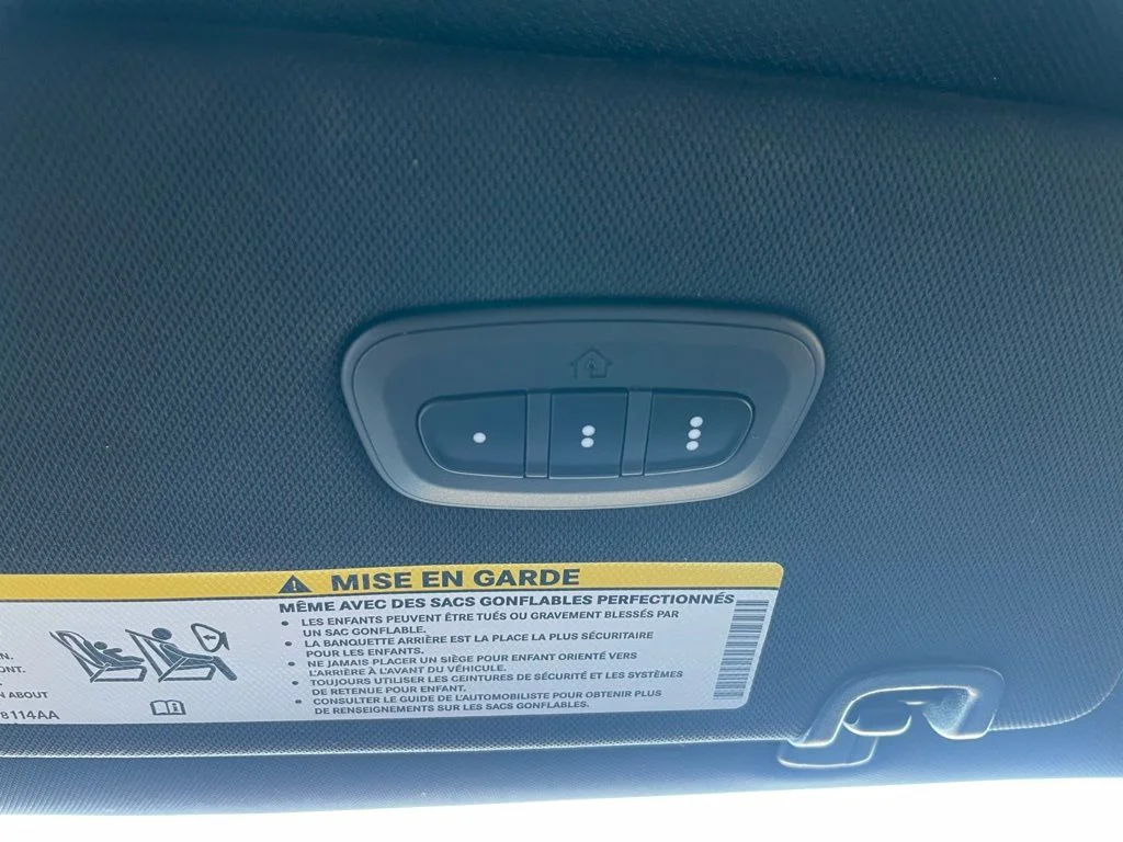 Used 2025 Chrysler Pacifica - photo 52