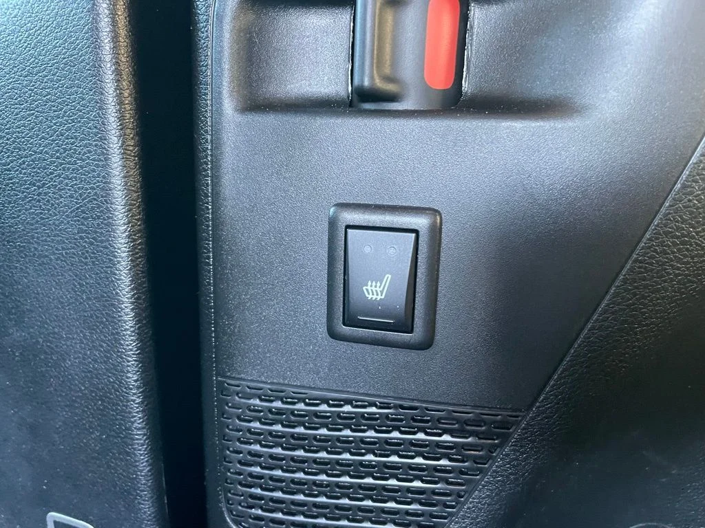 Used 2025 Chrysler Pacifica - photo 58