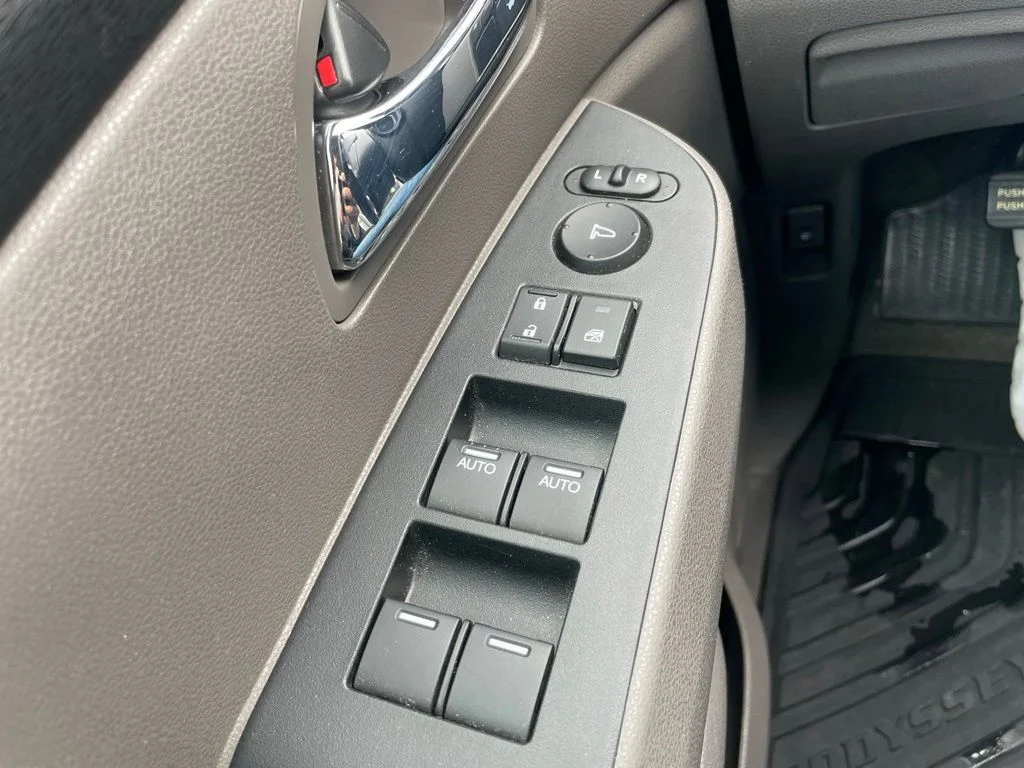 Used 2016 Honda Odyssey - photo 29