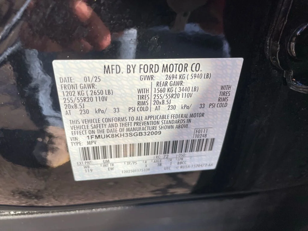 Used 2025 Ford Explorer - photo 48