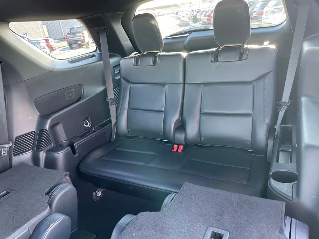 Used 2025 Ford Explorer - photo 11