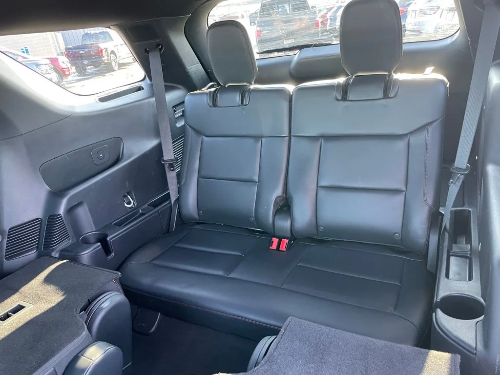 Used 2025 Ford Explorer - photo 11