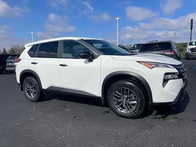 Used 2024 Nissan Rogue - photo 2
