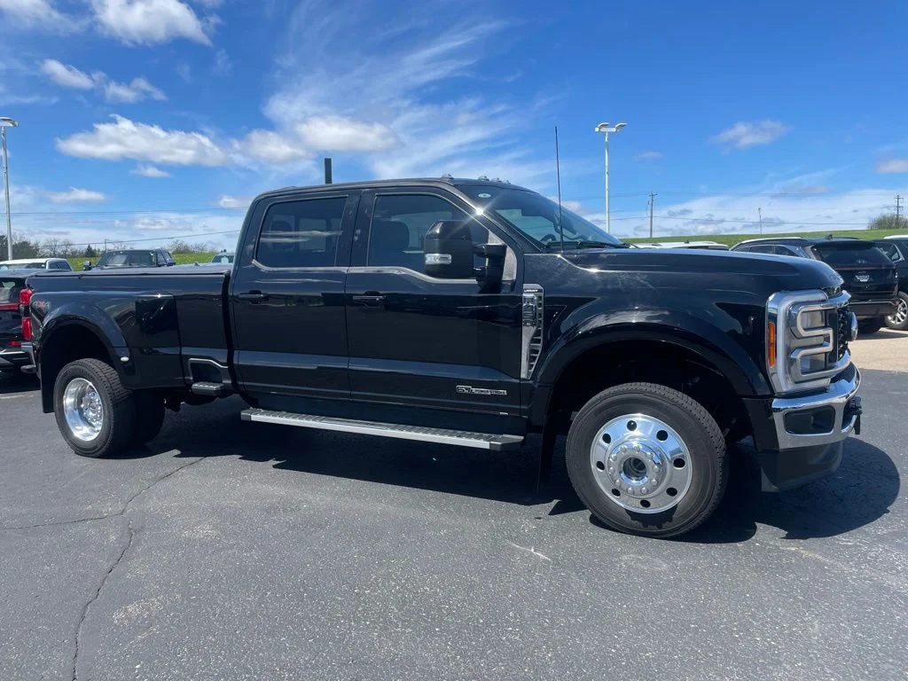 Used 2023 Ford F-450 - photo 2