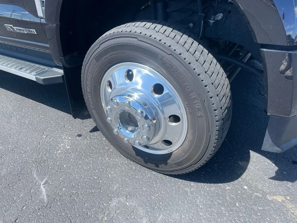 Used 2023 Ford F-450 - photo 5