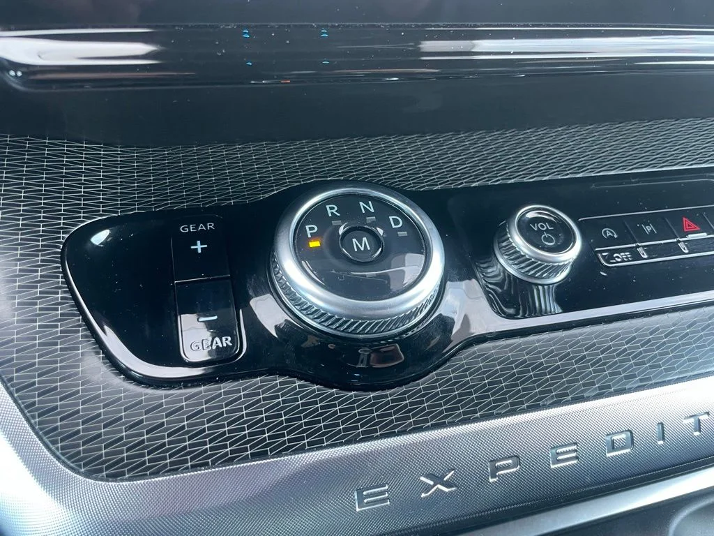 Used 2025 Ford Expedition MAX - photo 15