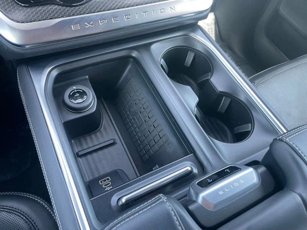 Used 2025 Ford Expedition MAX - photo 16