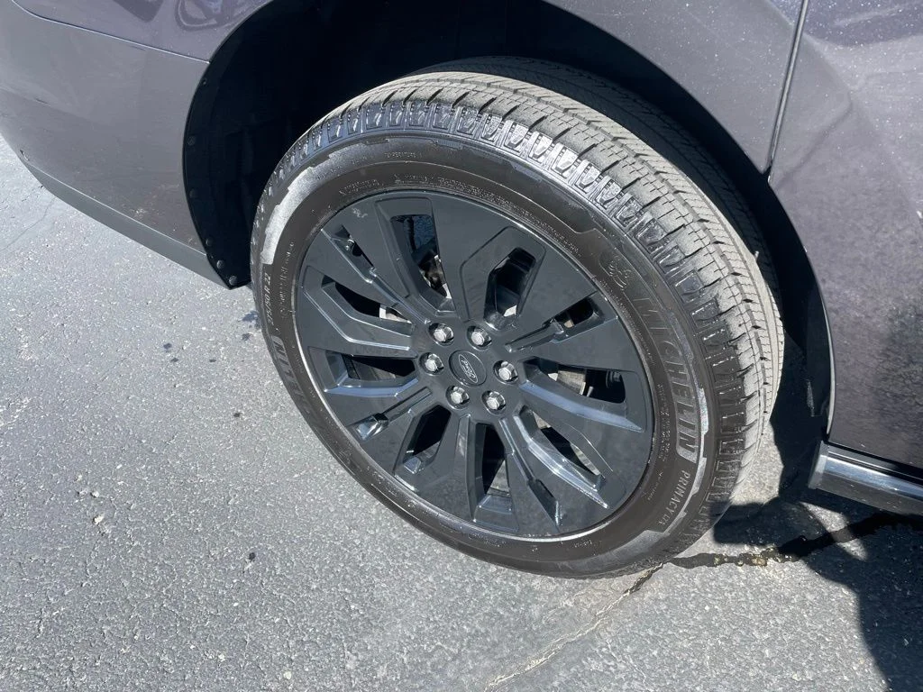 Used 2025 Ford Expedition MAX - photo 5